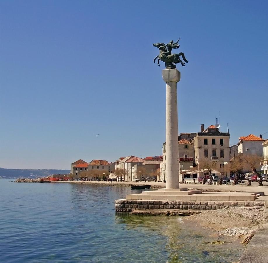 Apartment In Kastel Luksic With Terrace, Air Conditioning, W-Lan, Washing Machine 5107-2 Kaštela Exteriör bild